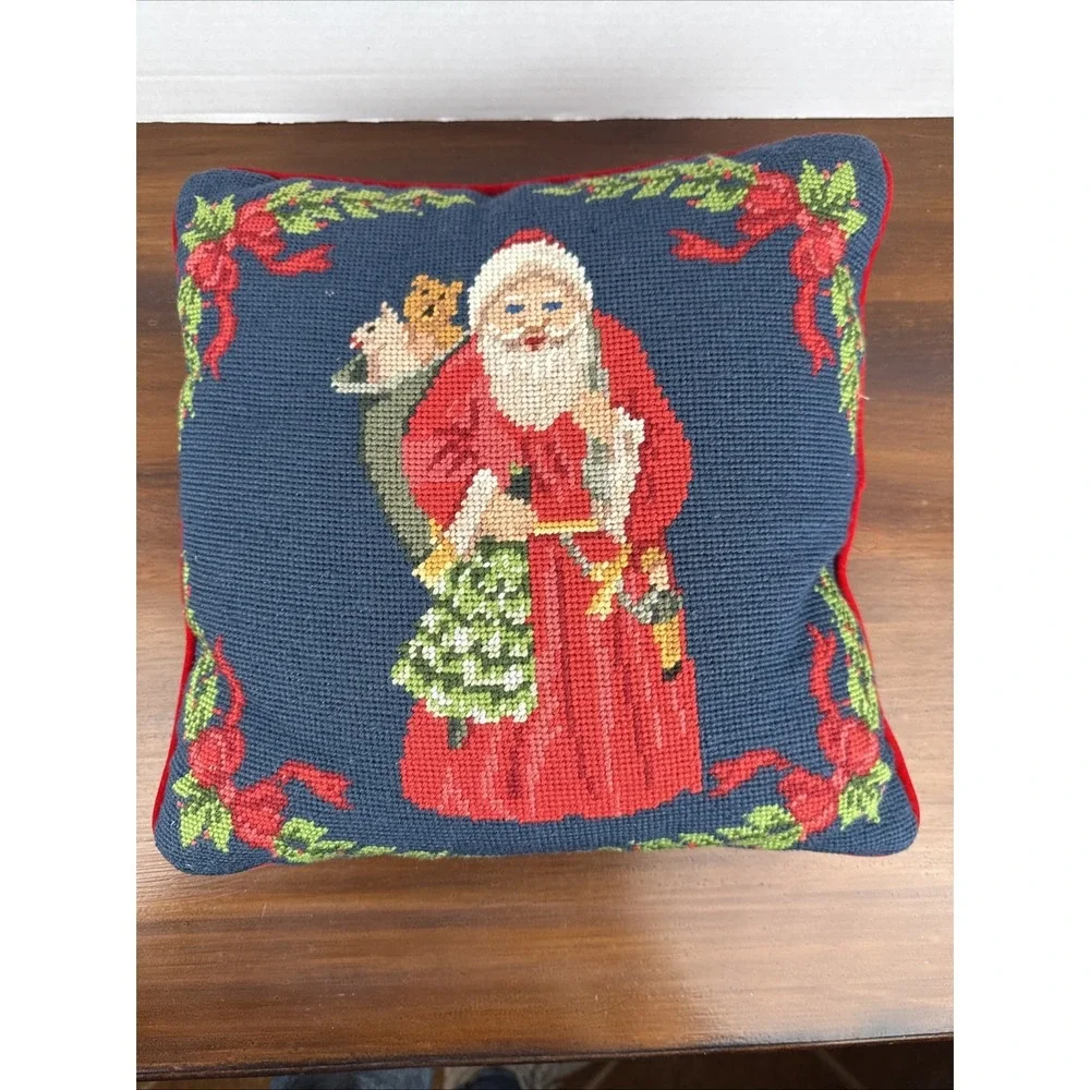 Vintage Christmas Needlepoint Tapestry Old World Santa‎ Pillow 12x12